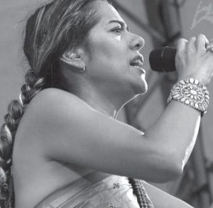 11LilaDowns1